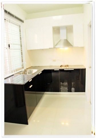 ครัวบิวท์อินแบบเข้ามุม